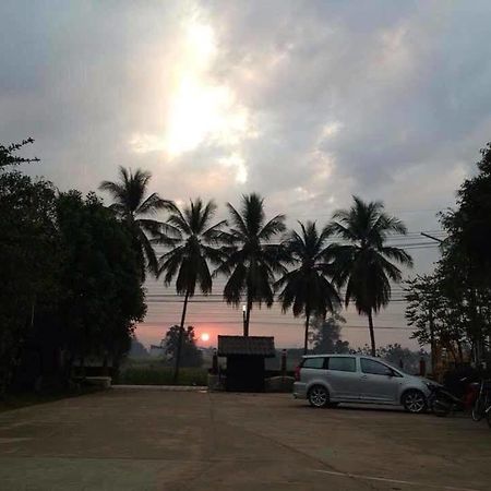 Maiyai Resort - Big Tree Kamphaeng Phet Zewnętrze zdjęcie